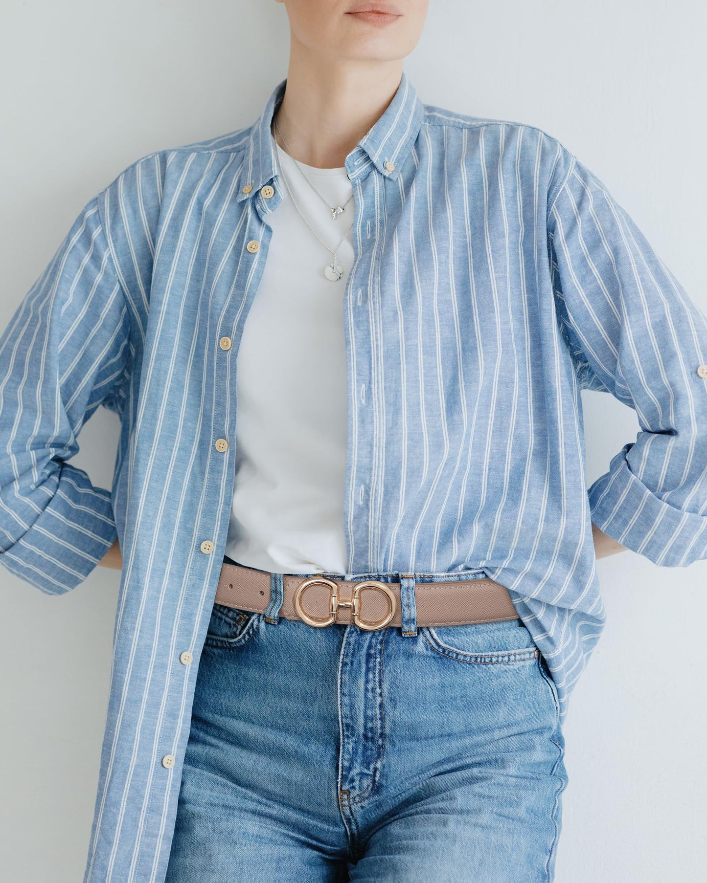 AWAYTR Reversible Belt for Women - Two-in-One Women Fashion Leather Belt for Jeans with Golden Buckle